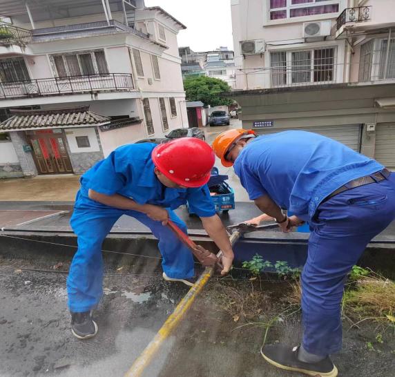 “三落兩?！惫泊偃?xì)夤艿栏脑熘脫Q工作安全平穩(wěn)有序